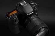 Nová bezzrkadlovka Canon EOS M6 Mk. II, zrkadlovka EOS 90D a dva profi RF objektívy