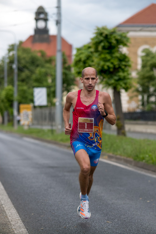 Lone Runner