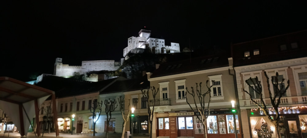 Nočný hrad Trenčín