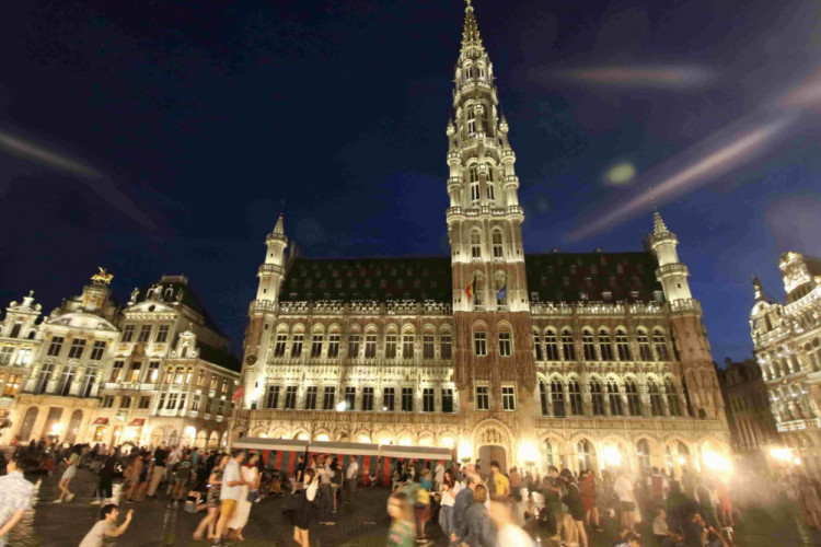 Námestie Gran du Place Brusel Belgicko noc