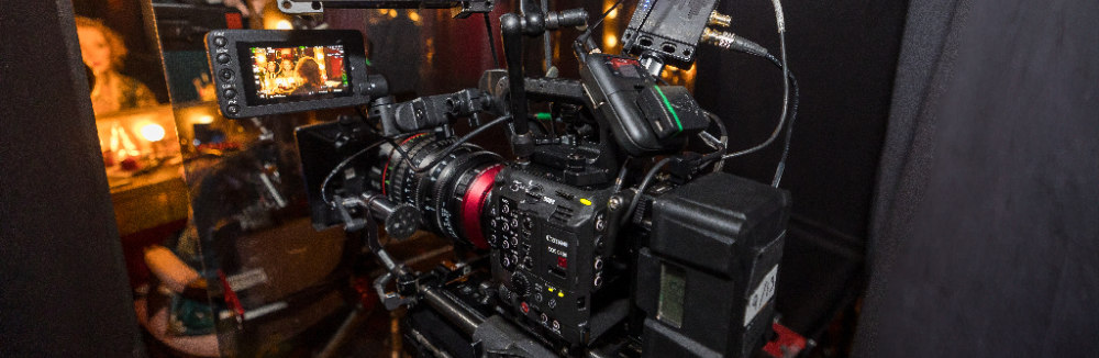 Canon predstavuje kameru EOS C400 s bajonetom RF a objektív Cine Servo