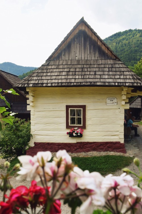 podhorská osada Vlkolínec, Slovensko