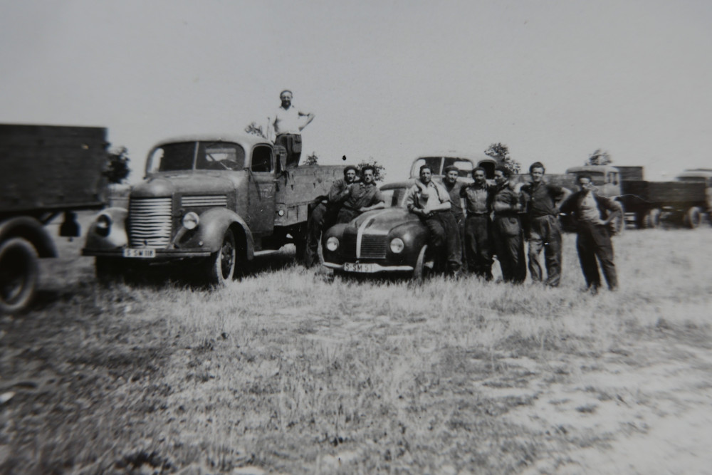 Na dožinkách po r.1955 (Nitra?)